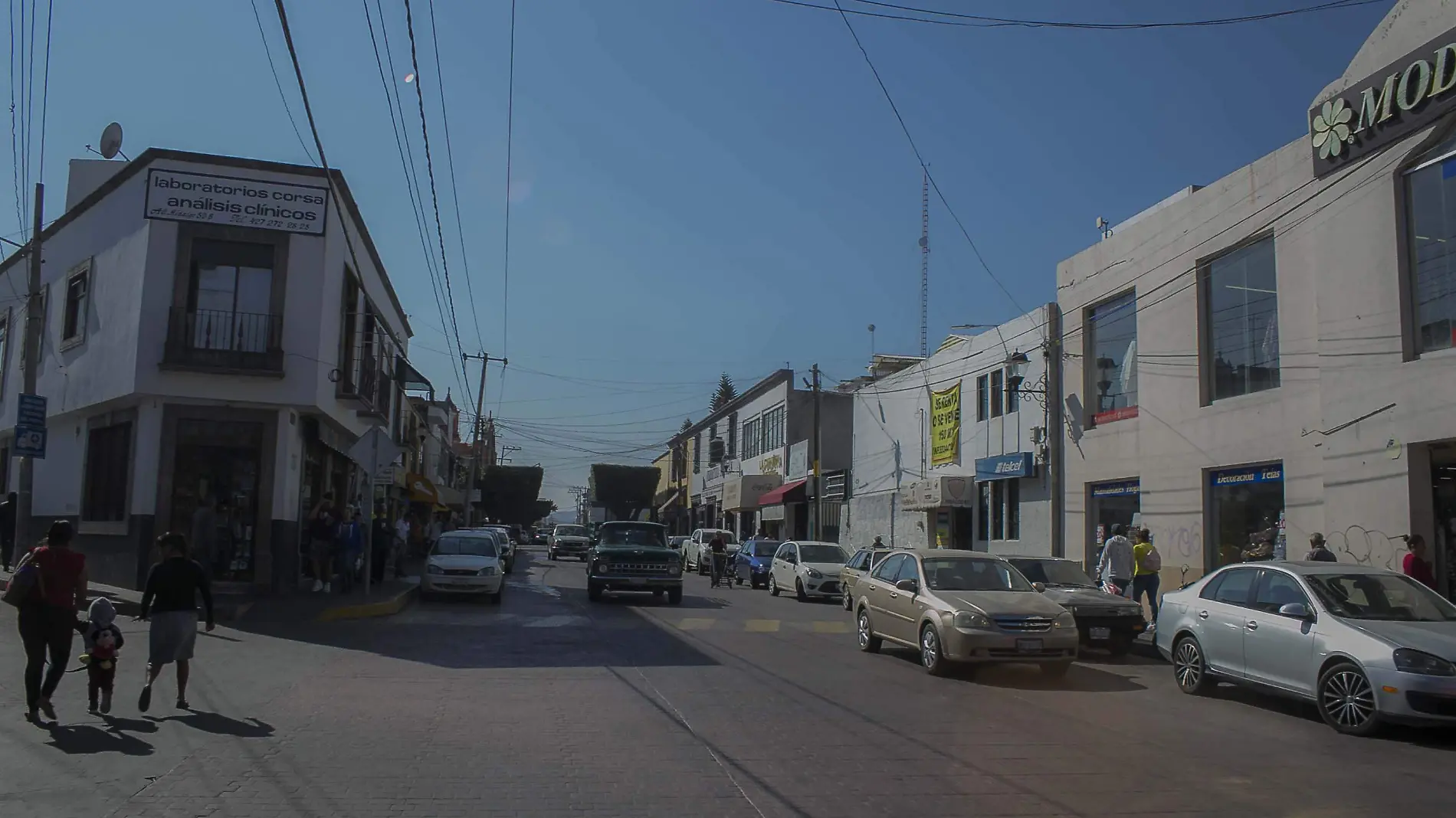 Diversos son los giros que tienen deudas con Profeco en el estado.  Archivo.  El Sol de San Juan del R_o.